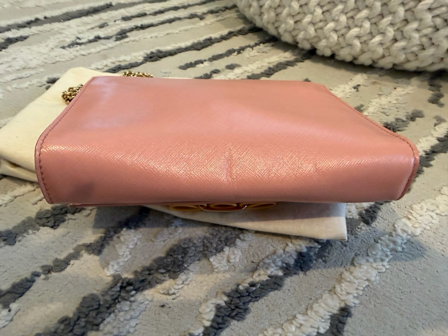 Salvatorre Ferragamo Vara Bow Messenger Crossbody 