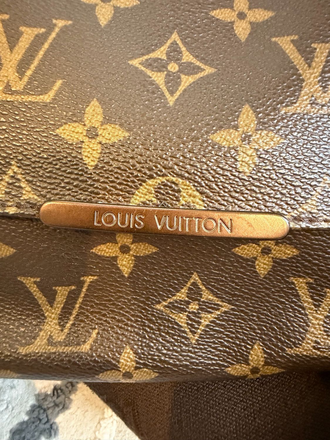 Louis Vuitton Monogram Beaubourg Mm Messenger Crossbody