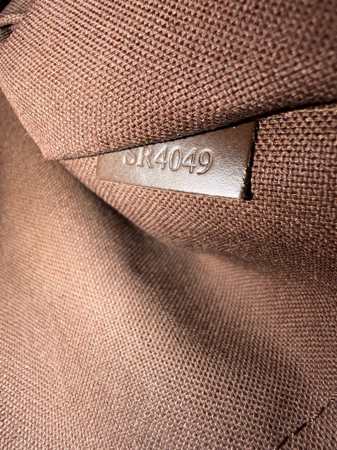 Louis Vuitton Damier Ebene Brooklyn Mm Messenger Crossbody