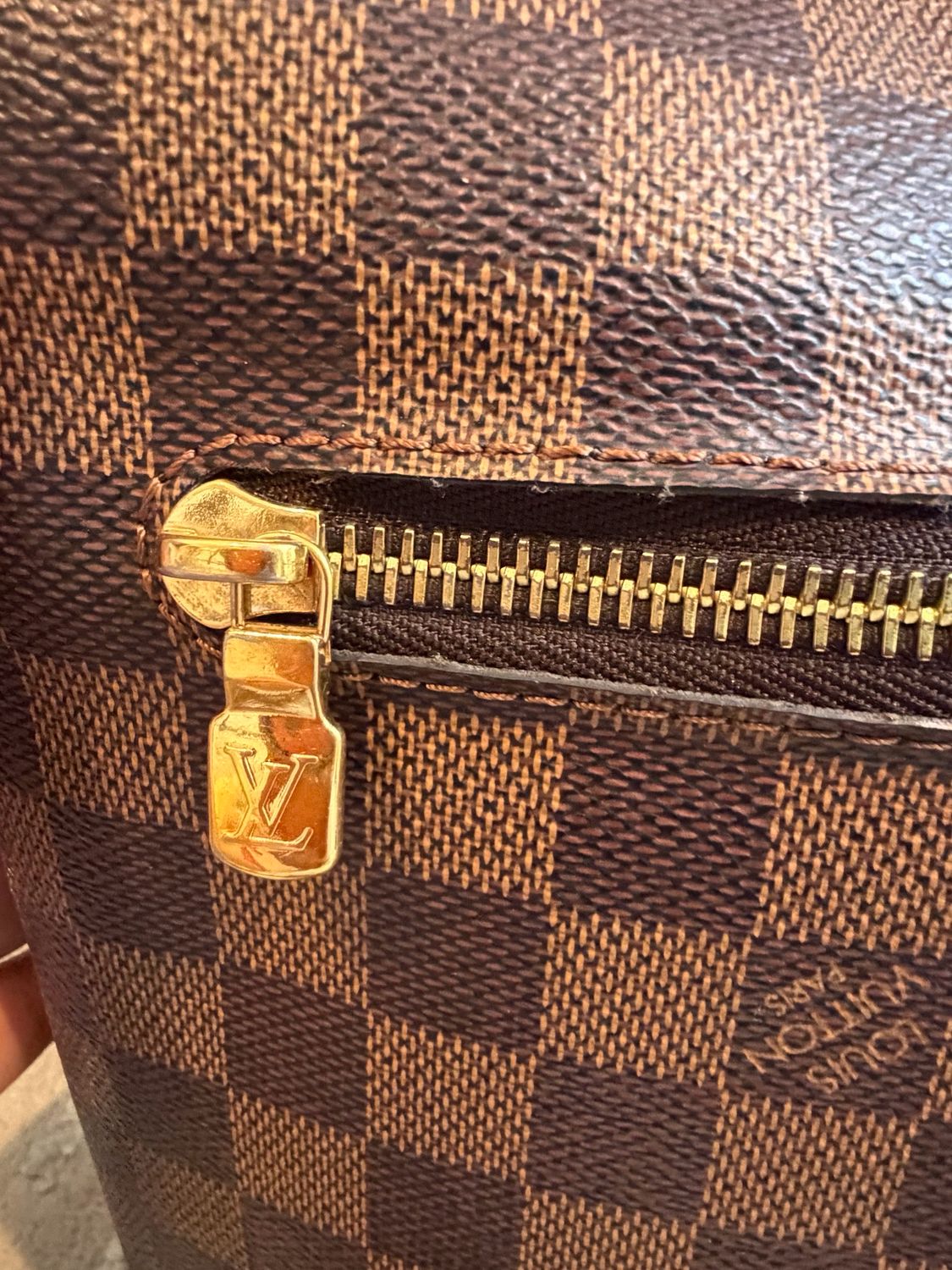 Louis Vuitton Damier Ebene Brooklyn Mm Messenger Crossbody