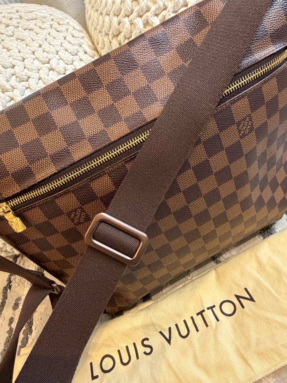 Louis Vuitton Damier Ebene Brooklyn Mm Messenger Crossbody