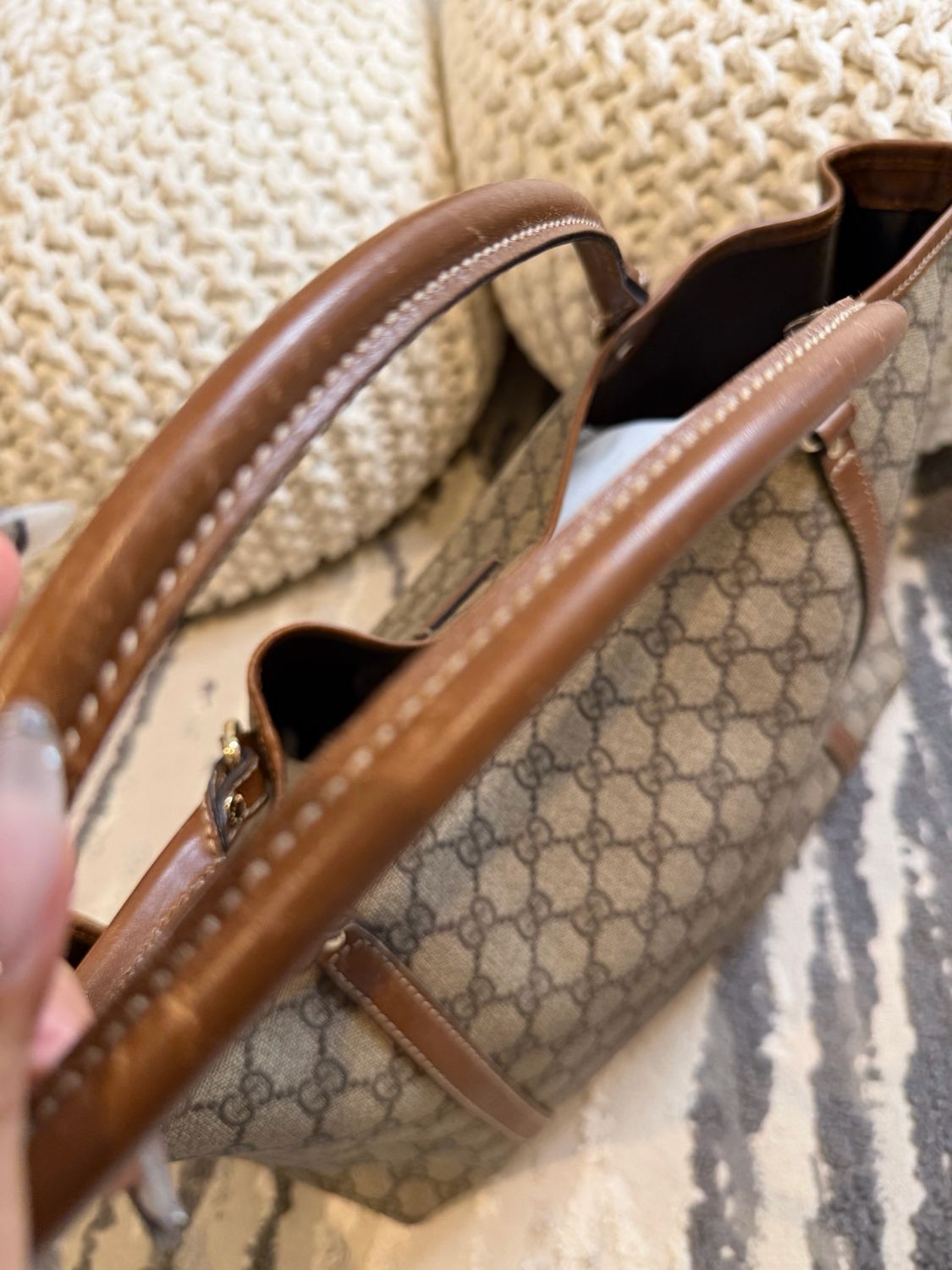 Gucci Supreme Joy Tote Medium Shoulder Bag