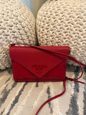 Prada Monochrome Envelope Saffiano City Messenger Crossbody