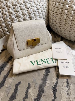 Bottega Venetta Leather Geometric Beltbag Bumbag