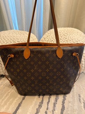 Louis Vuitton Monogram Neverfull Mm Tote