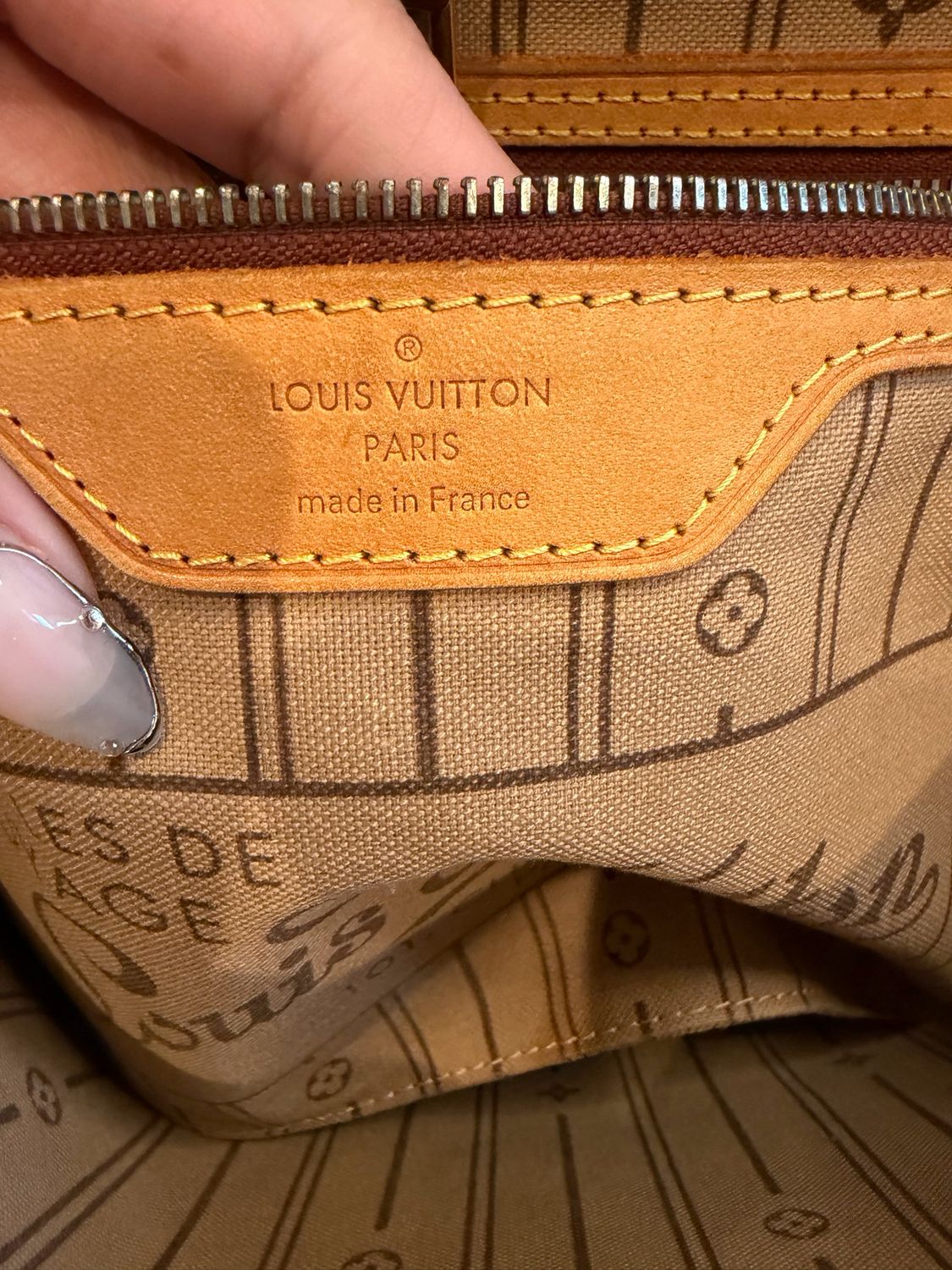 Louis Vuitton Monogram Neverfull Mm Tote