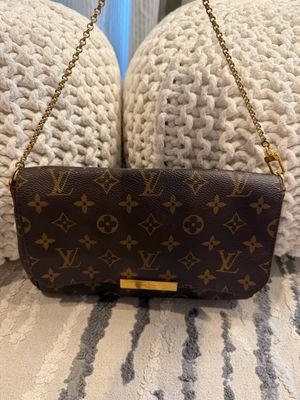 Louis Vuitton Monogram Favorite Mm Hovo Shoulder
