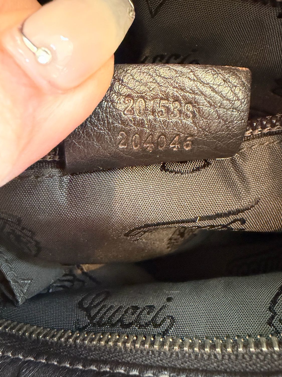 Gucci Flat Zipper Guccissima Leather Crossbody Small Messenger