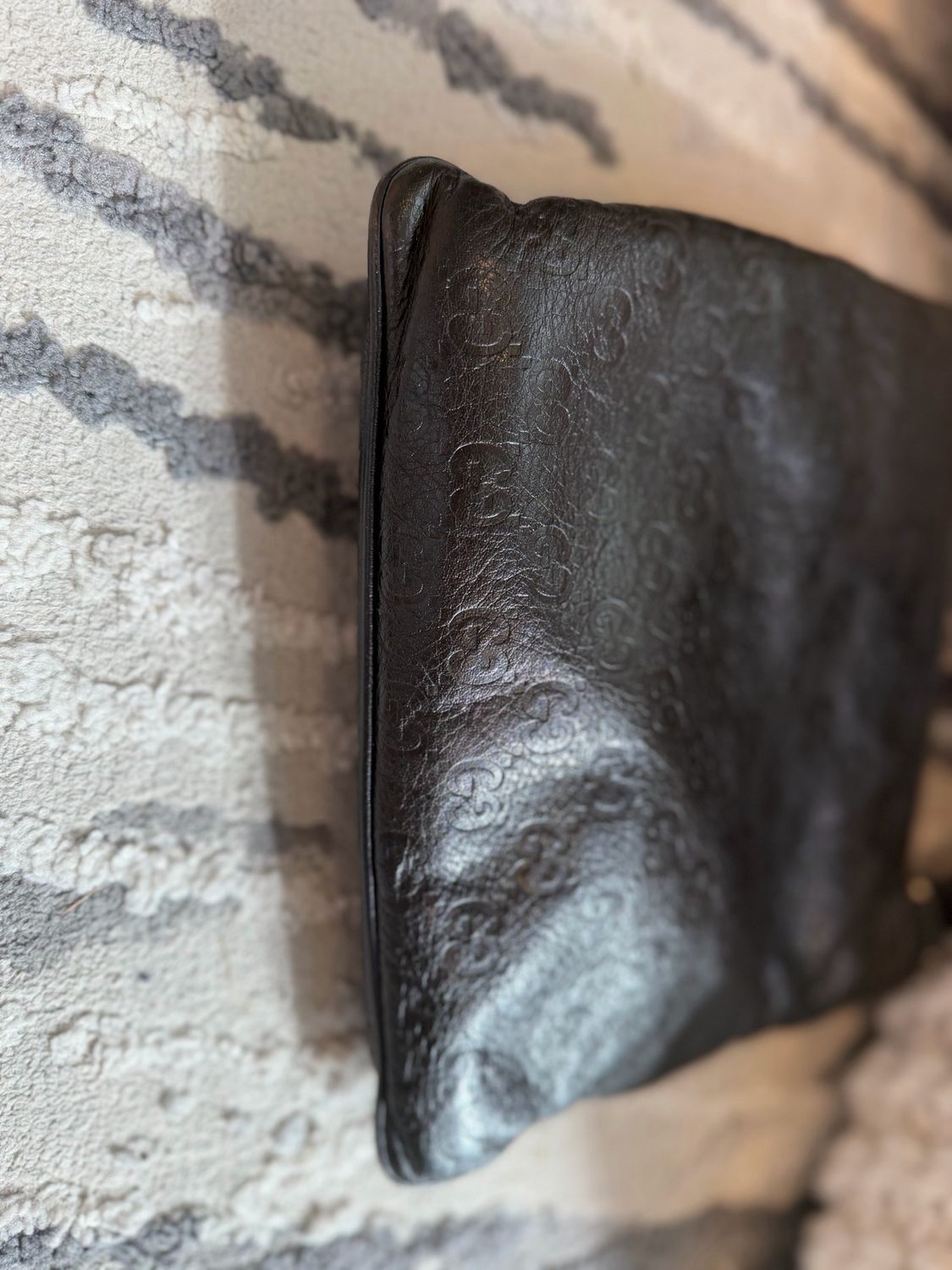 Gucci Flat Zipper Guccissima Leather Crossbody Small Messenger