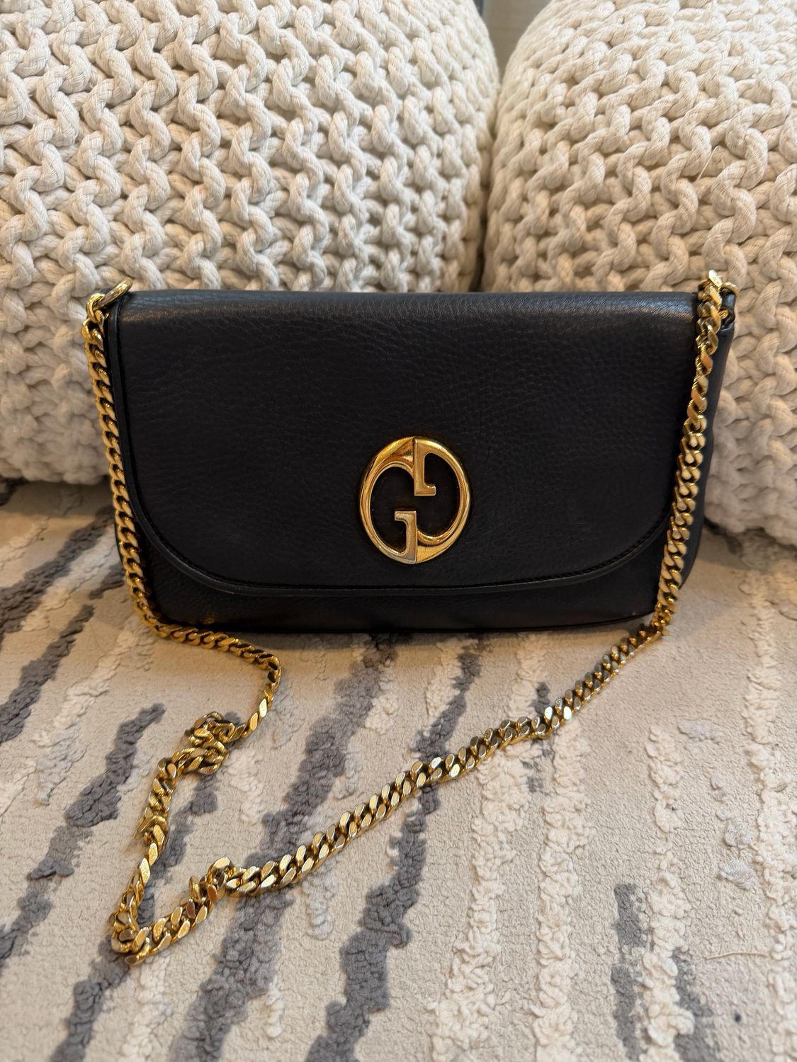 Gucci Blondie Pebbled Black Leather Chain Sling 