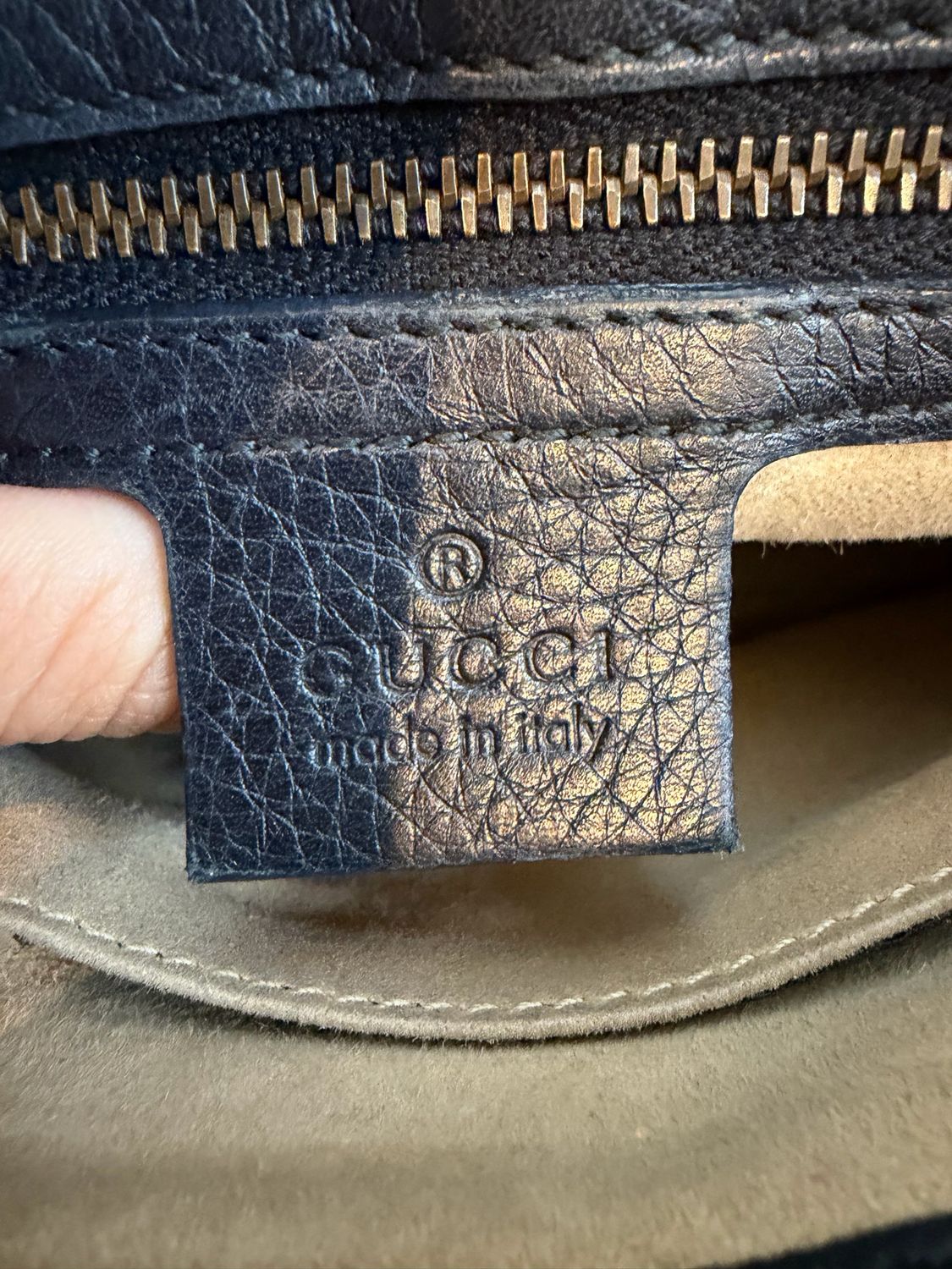 Gucci Blondie Pebbled Black Leather Chain Sling 