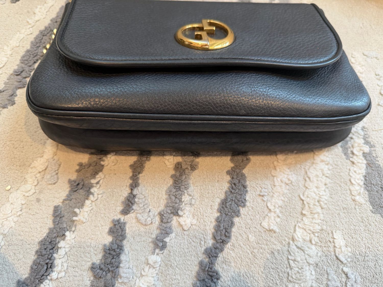 Gucci Blondie Pebbled Black Leather Chain Sling 