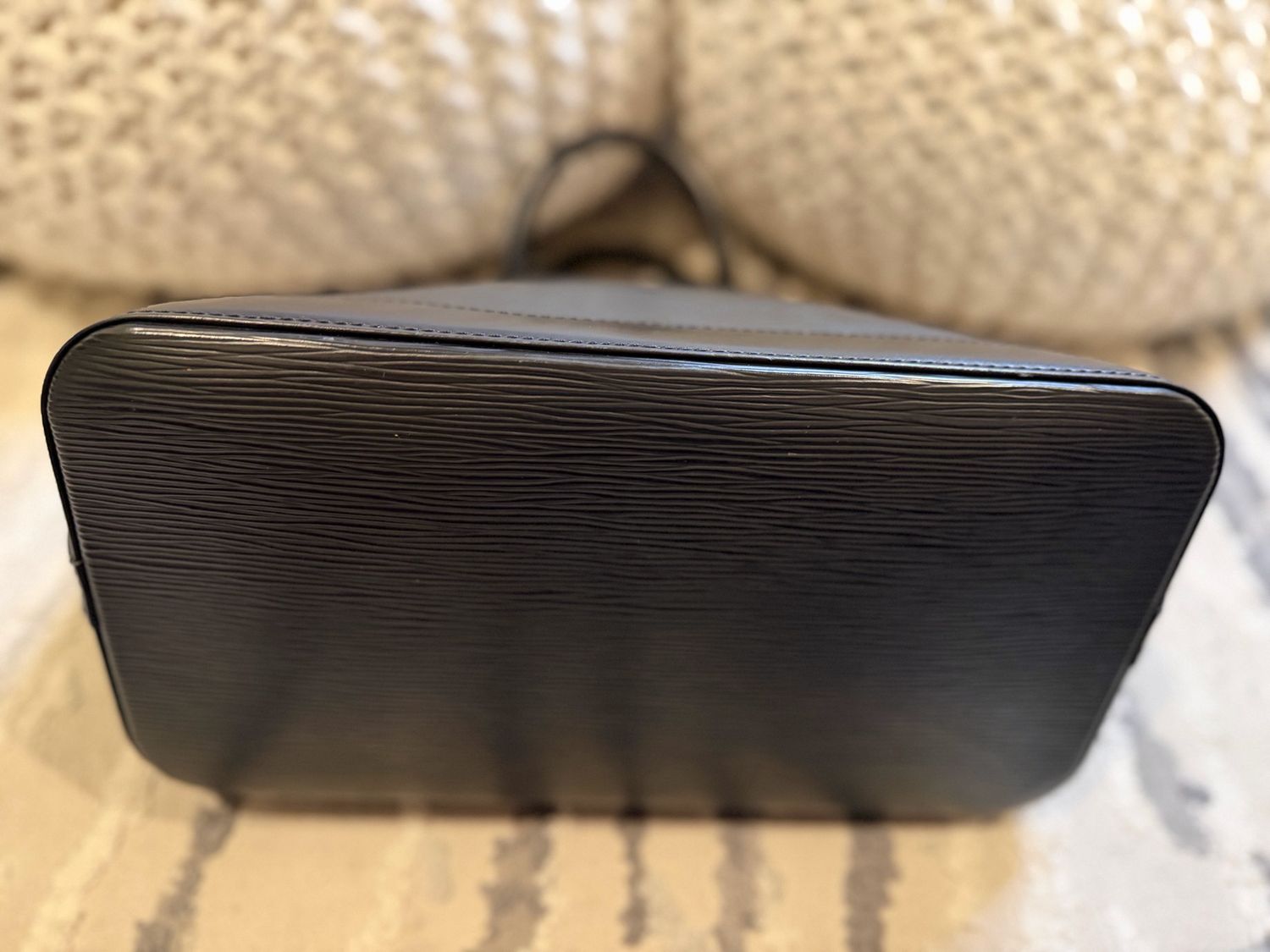 Louis Vuitton Epi Alma Pm Top Handle Tote