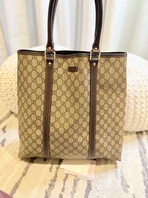 Gucci Supreme Monogram Vertical Tote