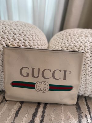 Gucci Clutch Leather Zip Pouch 