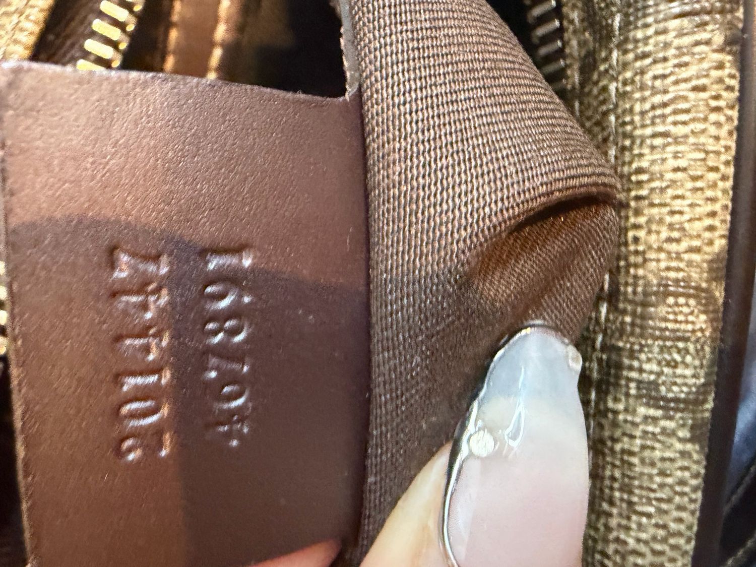 Gucci Supreme Camera Bag Messenger Crossbody