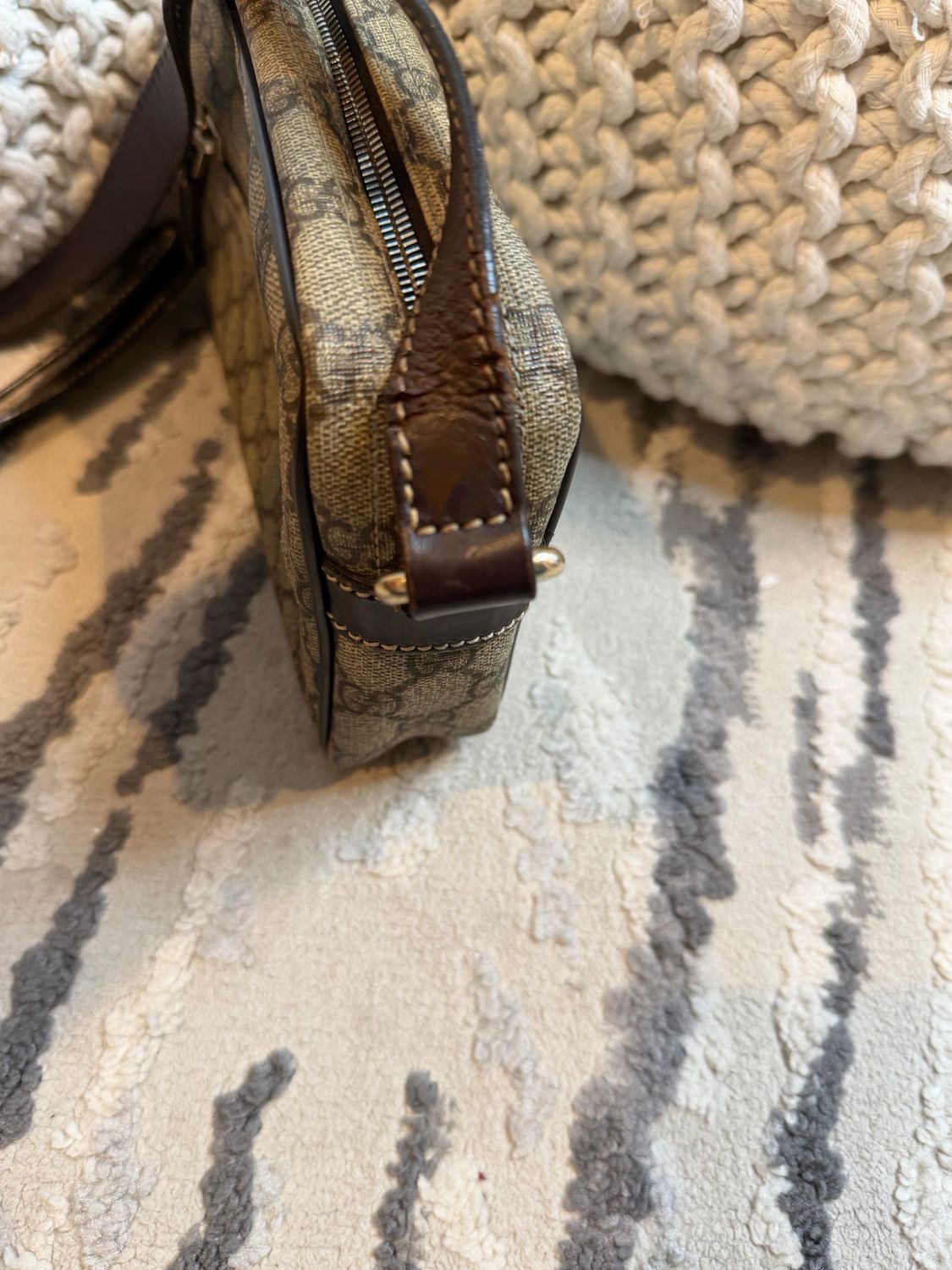 Gucci Supreme Camera Bag Messenger Crossbody