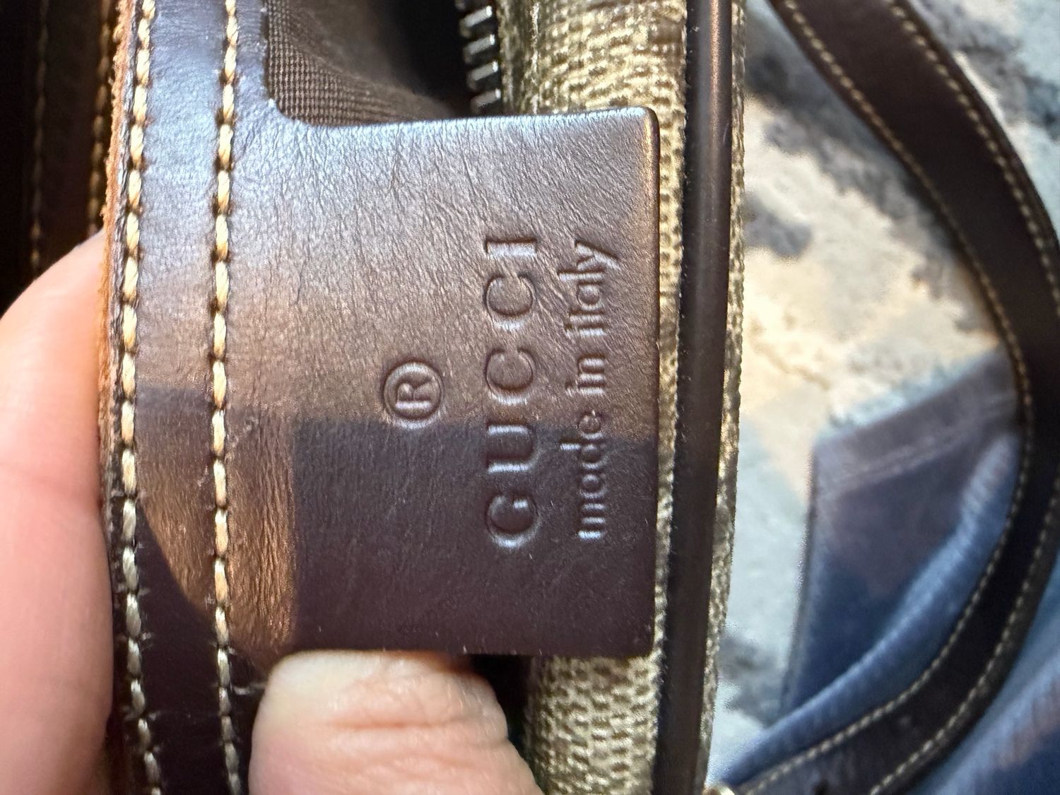Gucci Supreme Camera Bag Messenger Crossbody