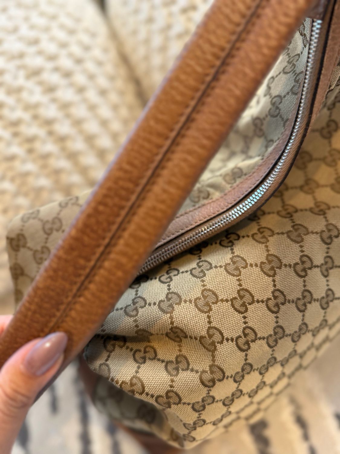 Gucc Monogram Canvas Bree Miss G Hobo Shoulder Bag