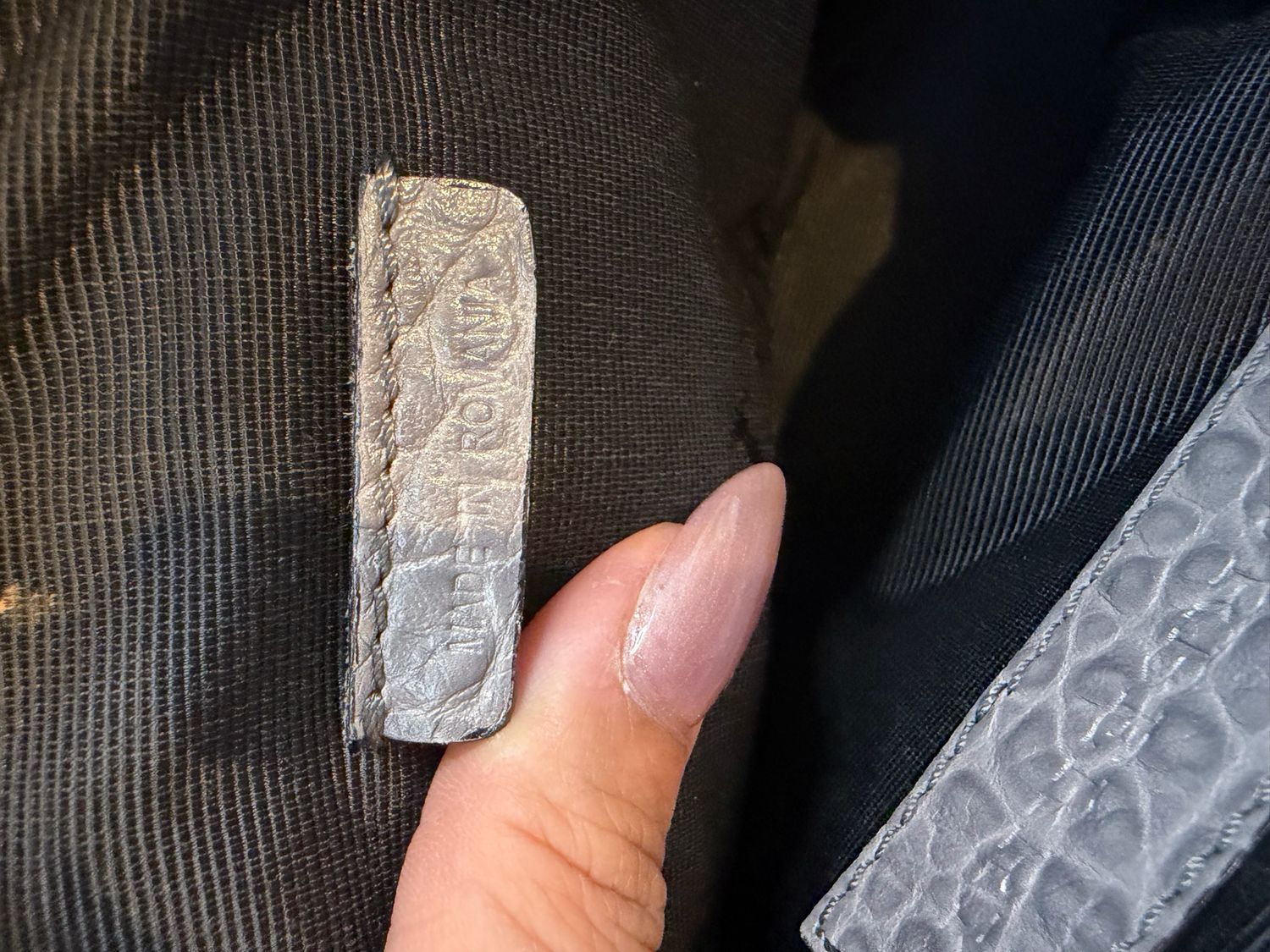 Burberry Harrogate Pebbled Leather Crossbody Gray