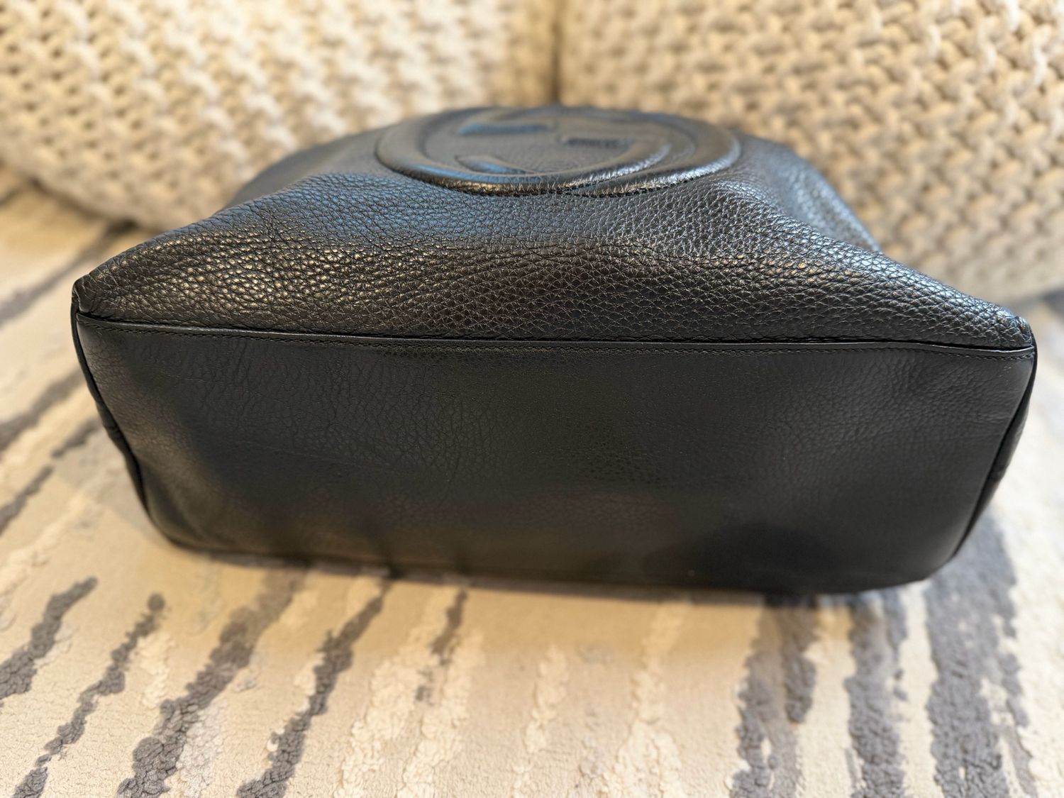 Gucci Soho Pebbled Leather Black Calfakin Medium Chain Tote