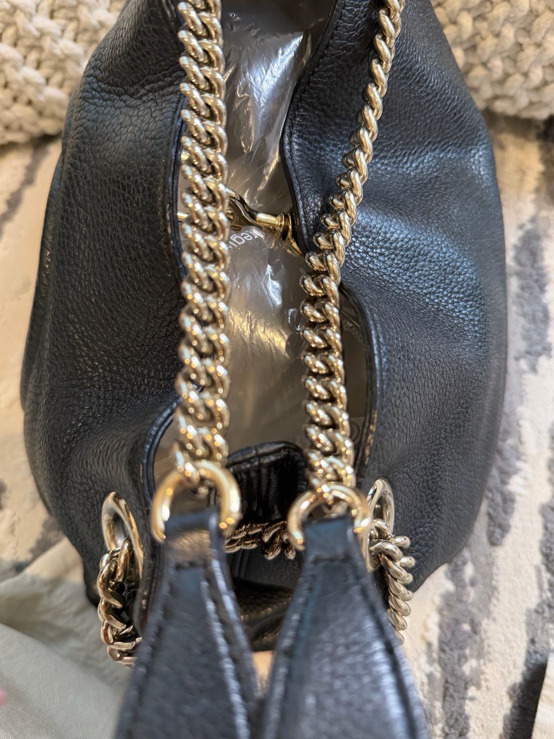 Gucci Soho Pebbled Leather Black Calfakin Medium Chain Tote