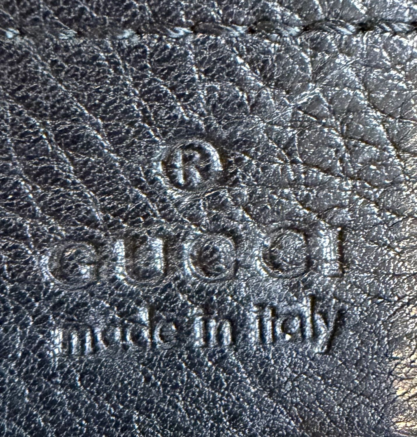 Gucci Soho Pebbled Leather Black Calfakin Medium Chain Tote