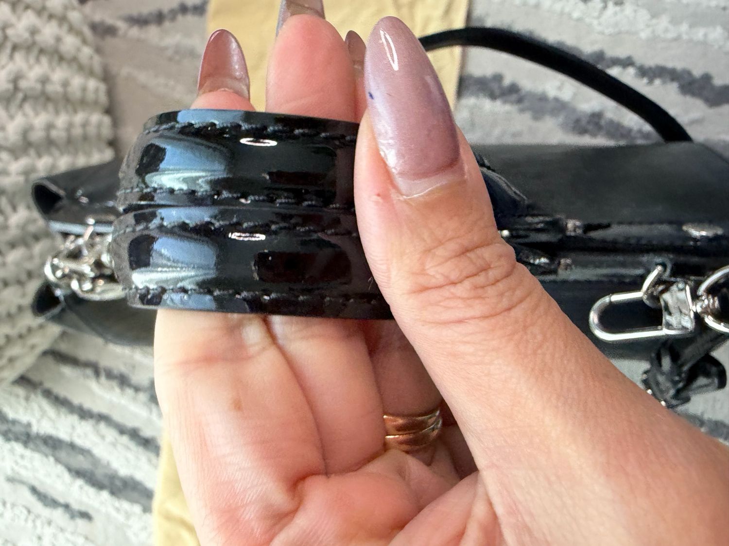 Louis Vuitton Brea Mm Electric Black