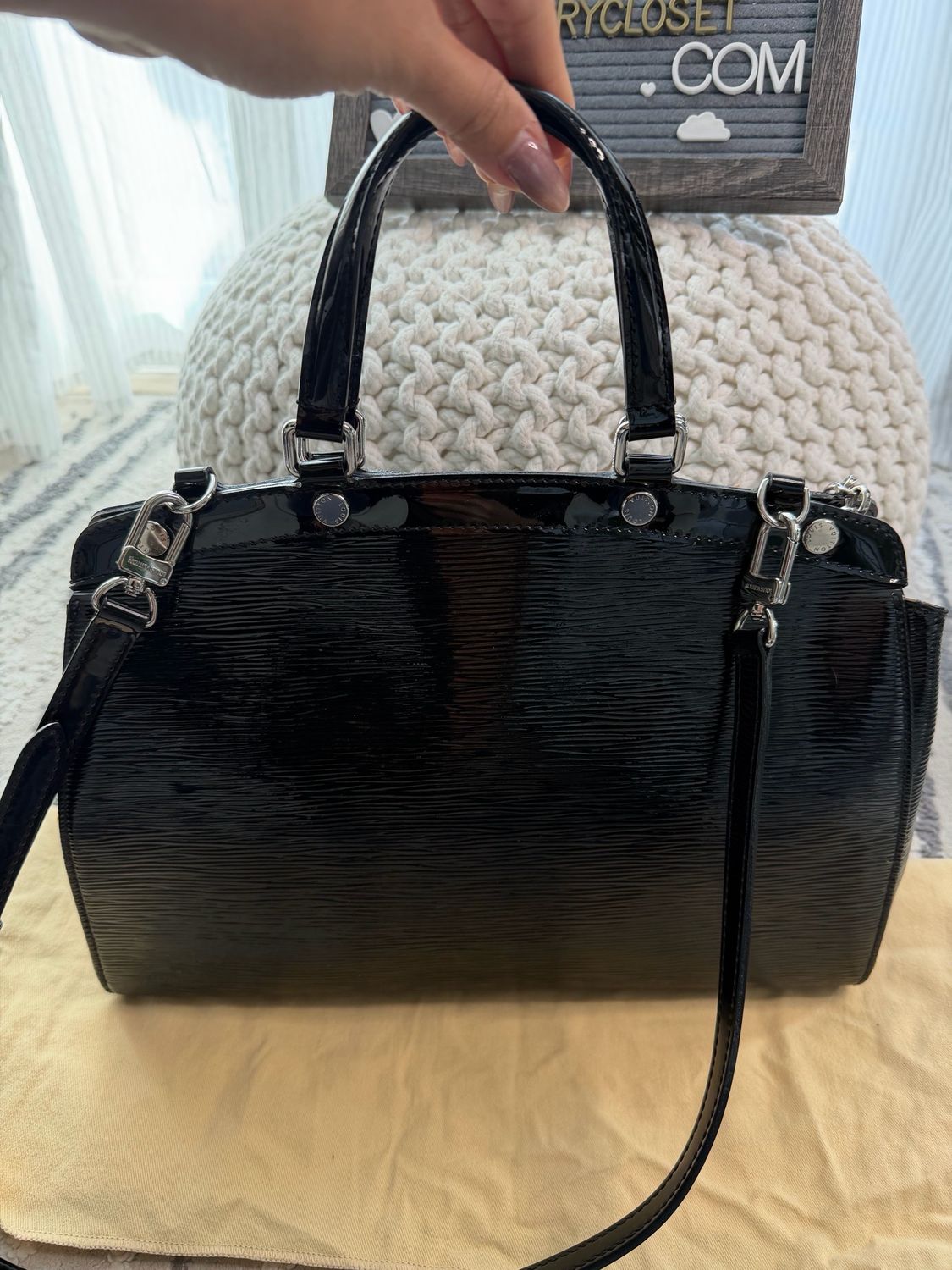 Louis Vuitton Brea Mm Electric Black