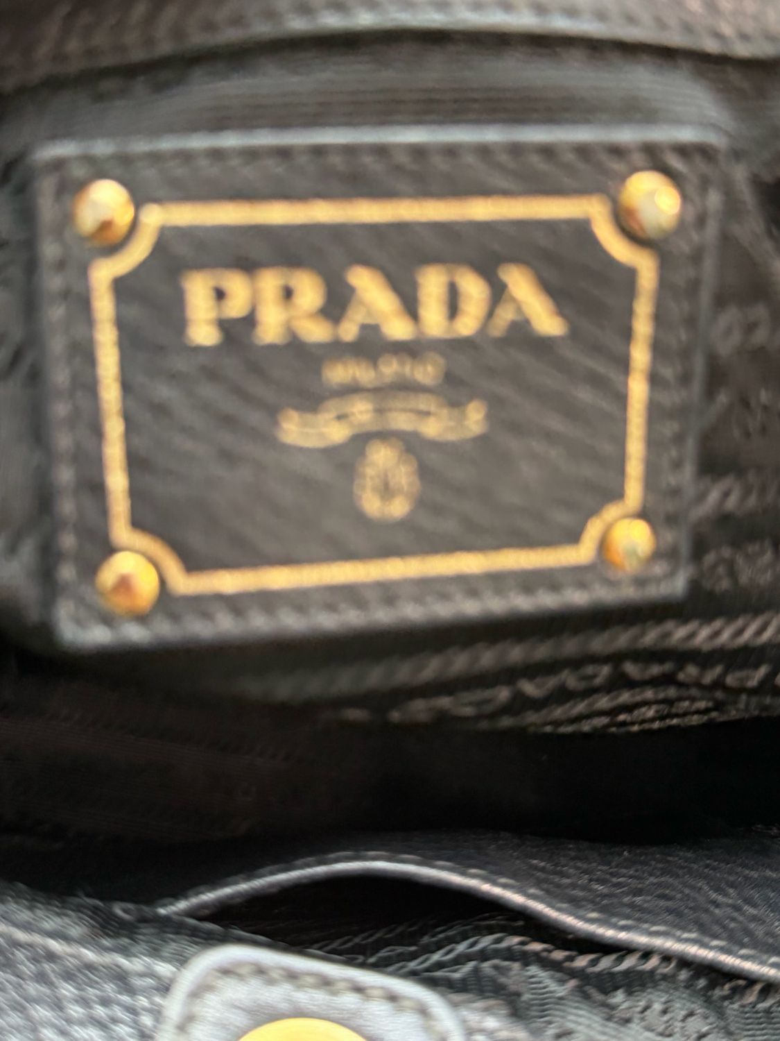 Prada Vitello Daino Crossbody Messenger Sling