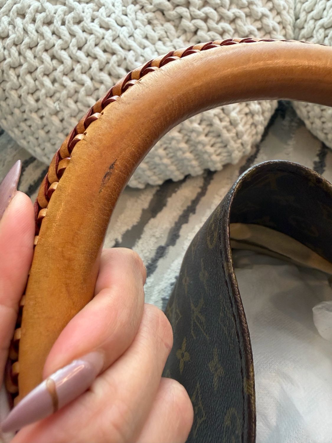 Louis Vuitton Artsy Mm Hobo Shoulder Monogram