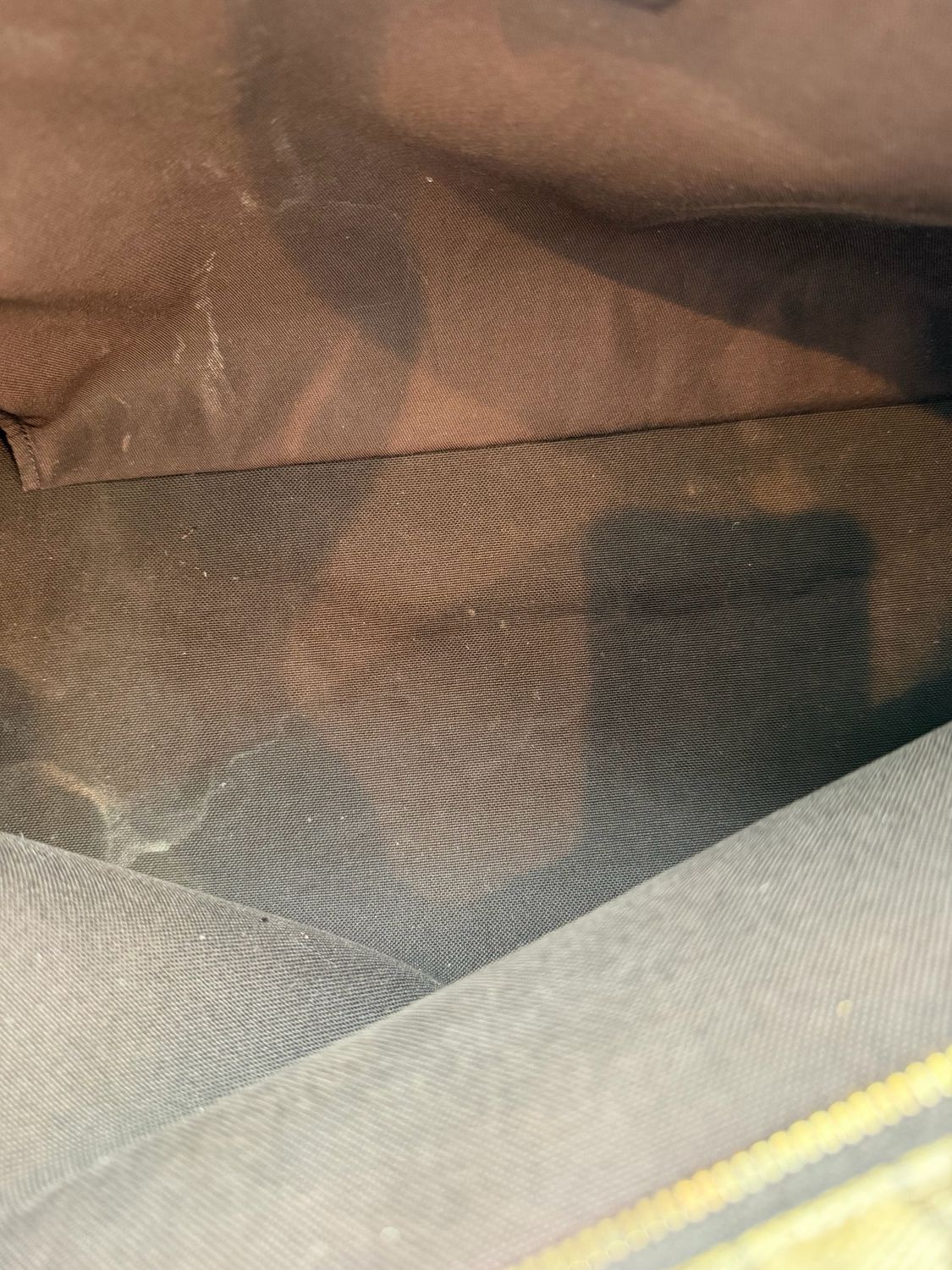 Gucci Supreme Plus Zipper Tote