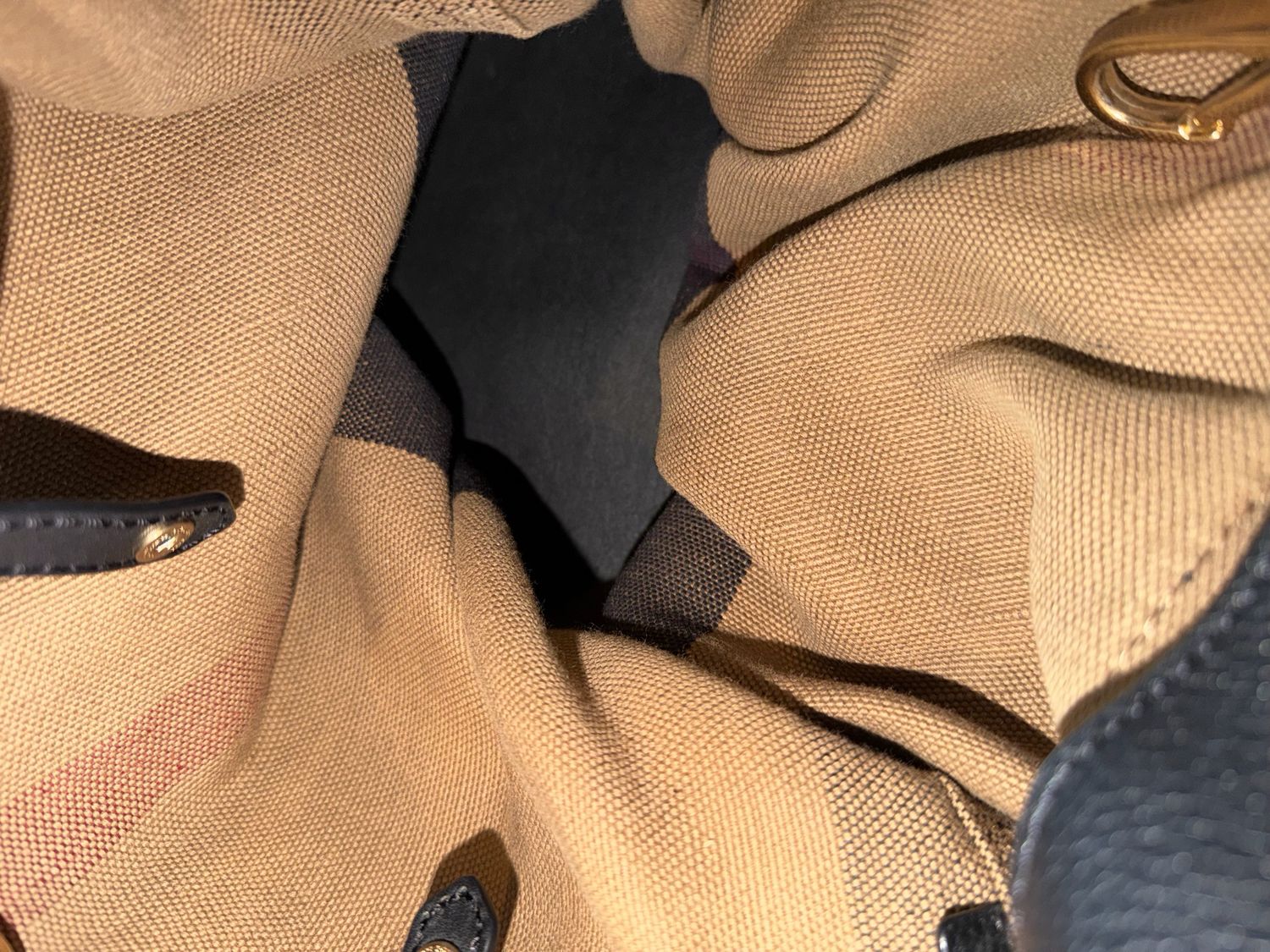 Burberry Ashby Bucket Messenger Crossbody