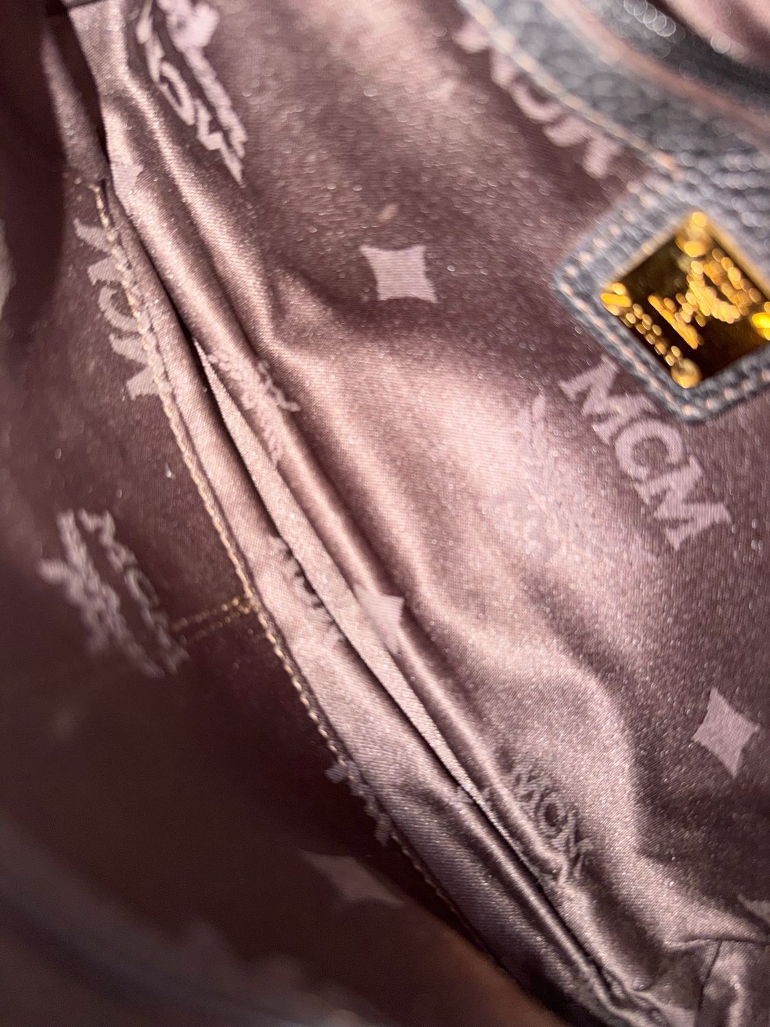 Mcm Pebbled Leather Visetos Stud Black Chain Strap