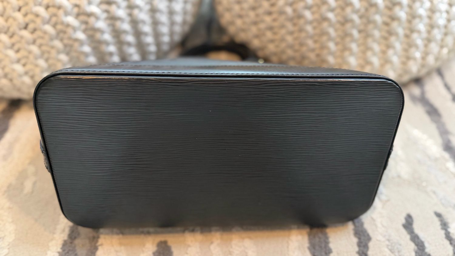 Louis Vuitton Epi Alma Pm Handbag