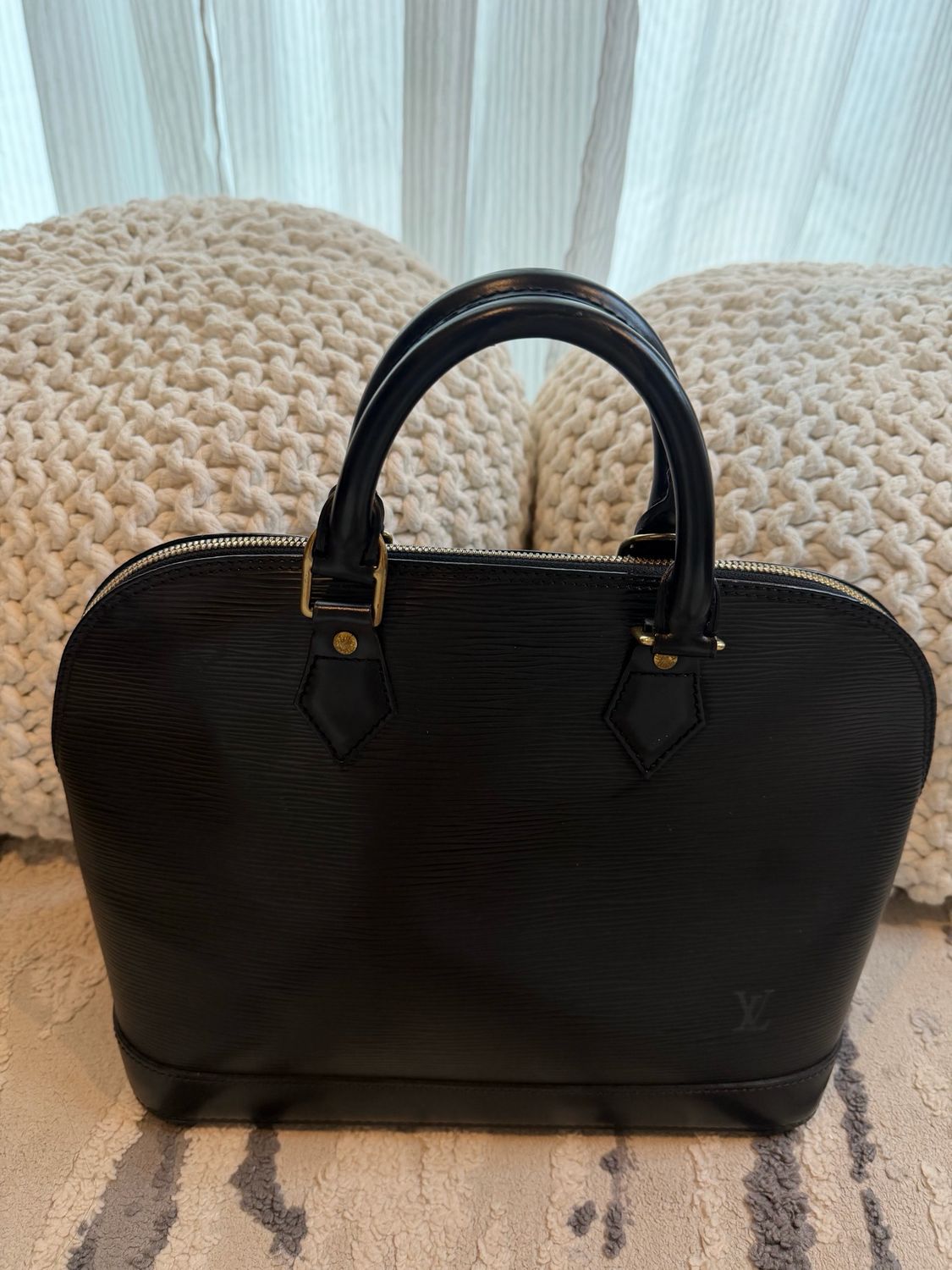 Louis Vuitton Epi Alma Pm Handbag