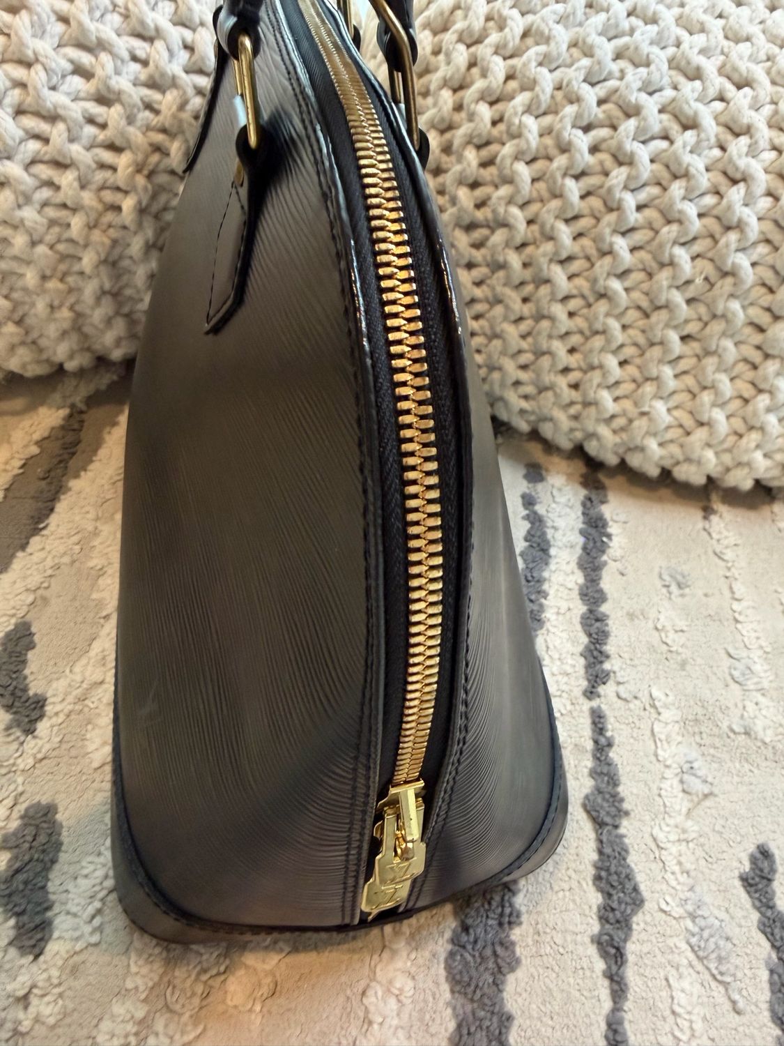 Louis Vuitton Epi Alma Pm Handbag