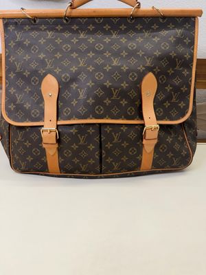 Louis Vuitton Monogram Sac Chasse 