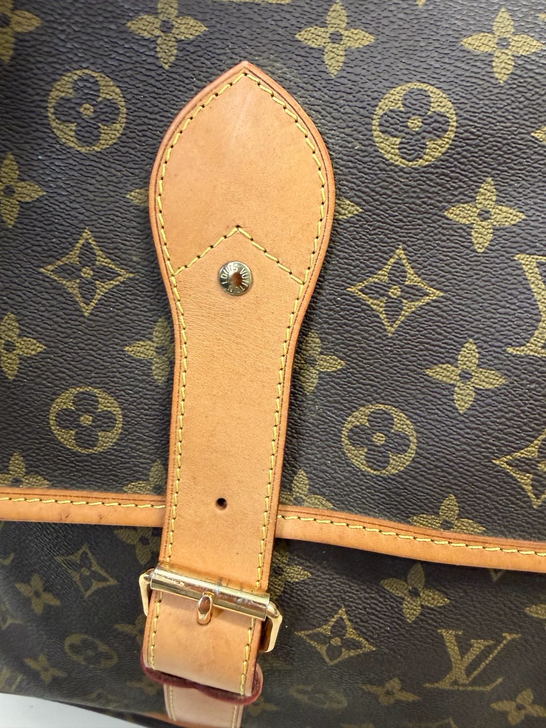 Louis Vuitton Monogram Sac Chasse 