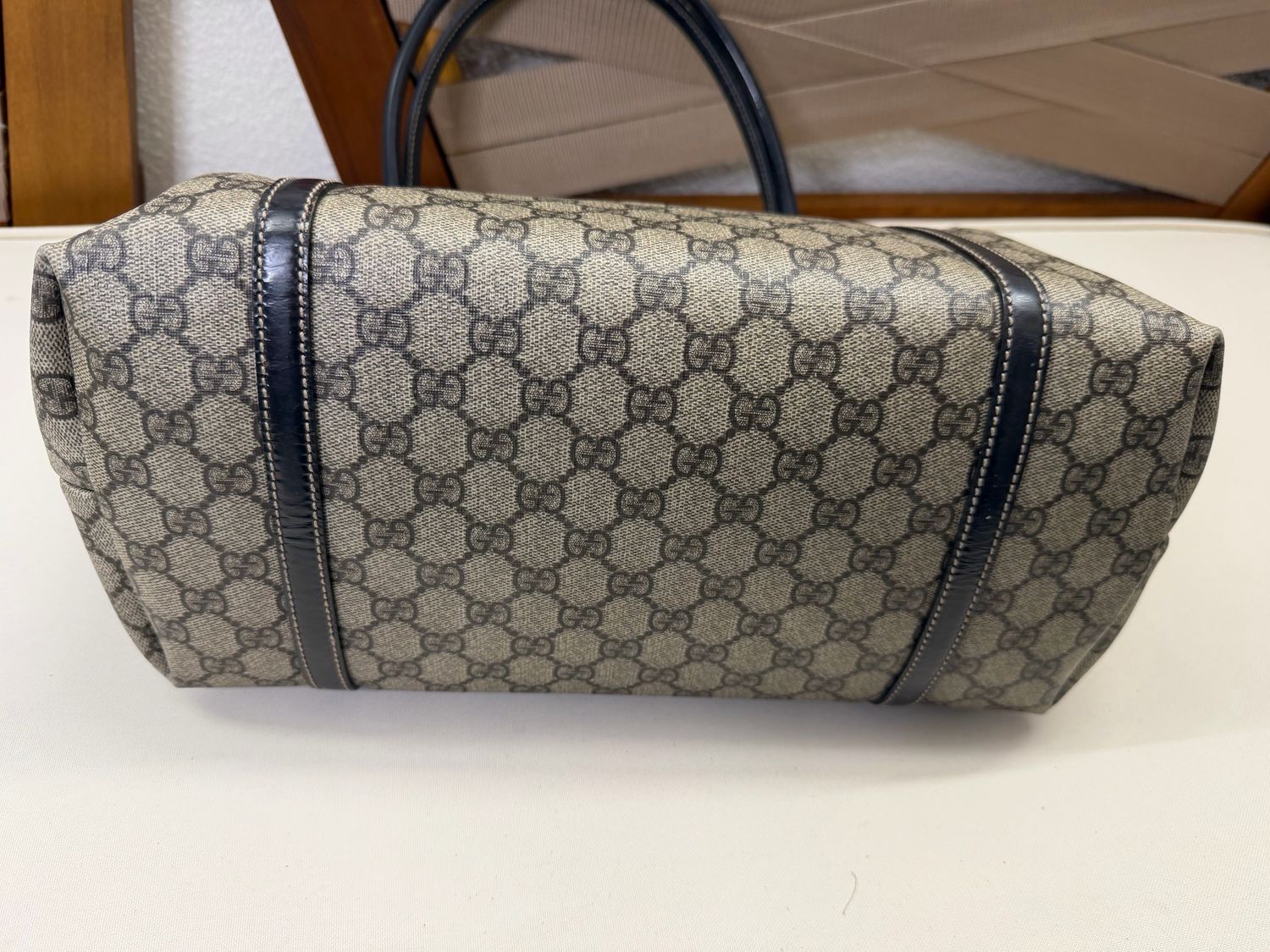 Gucci Supreme Joy Tote Medium Shoulder