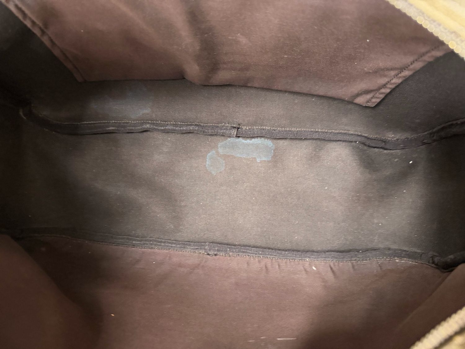 Gucci Monogram Supreme Messenger Crossbody Sling