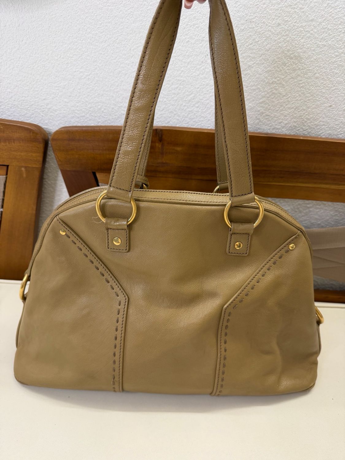 Yves Saint Laurent Muse Tote Leather Dome