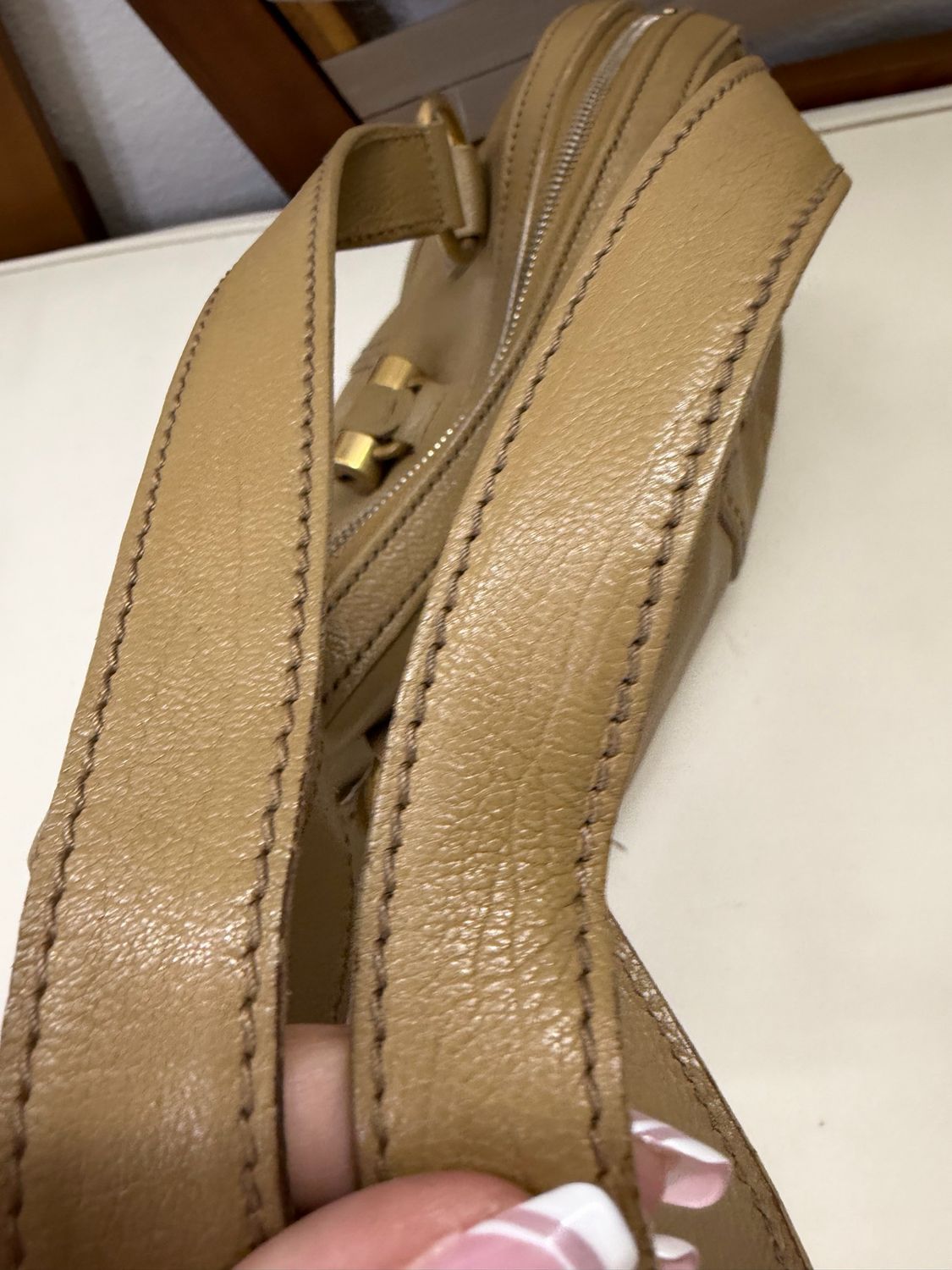 Yves Saint Laurent Muse Tote Leather Dome