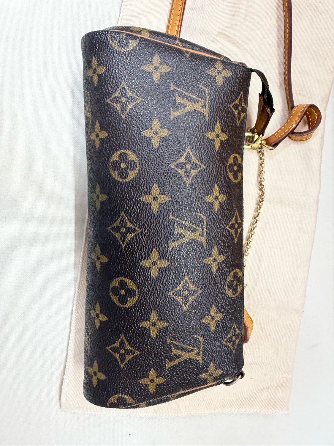 Louis Vuitton Monogram Eva Clutch Crossbody