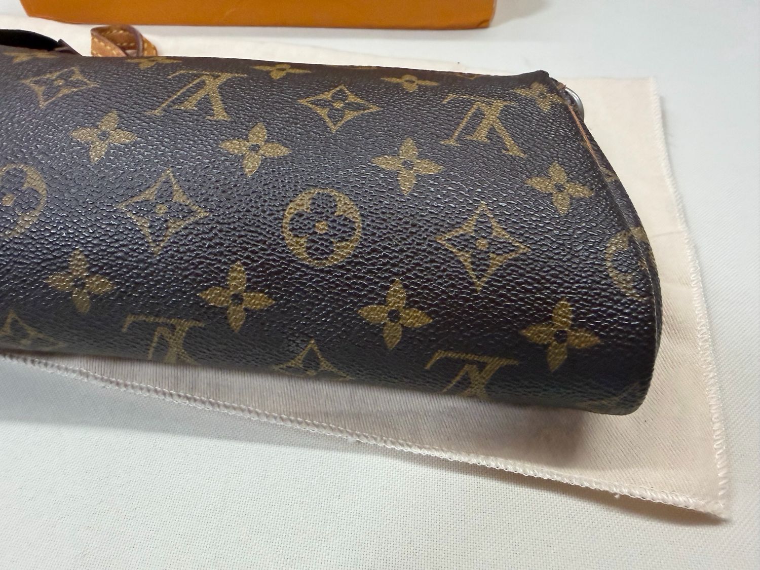 Louis Vuitton Monogram Eva Clutch Crossbody