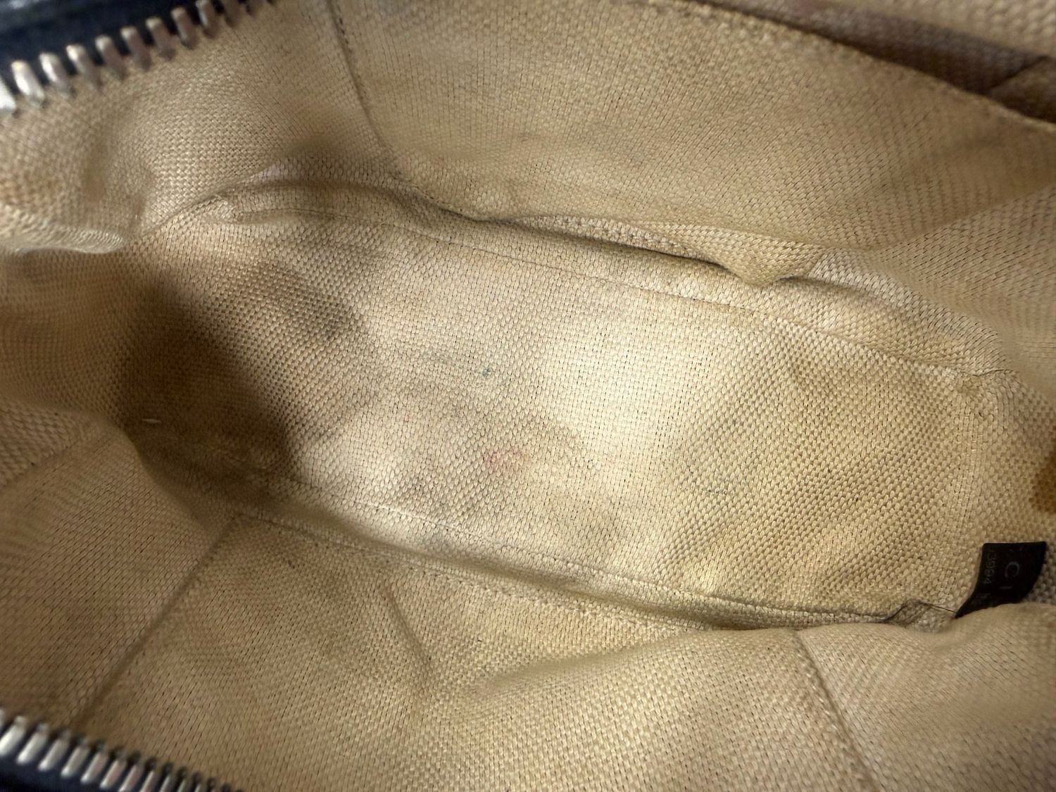 Gucci Soho Disco Pebbled Leather Camera Bag in Navy Blue