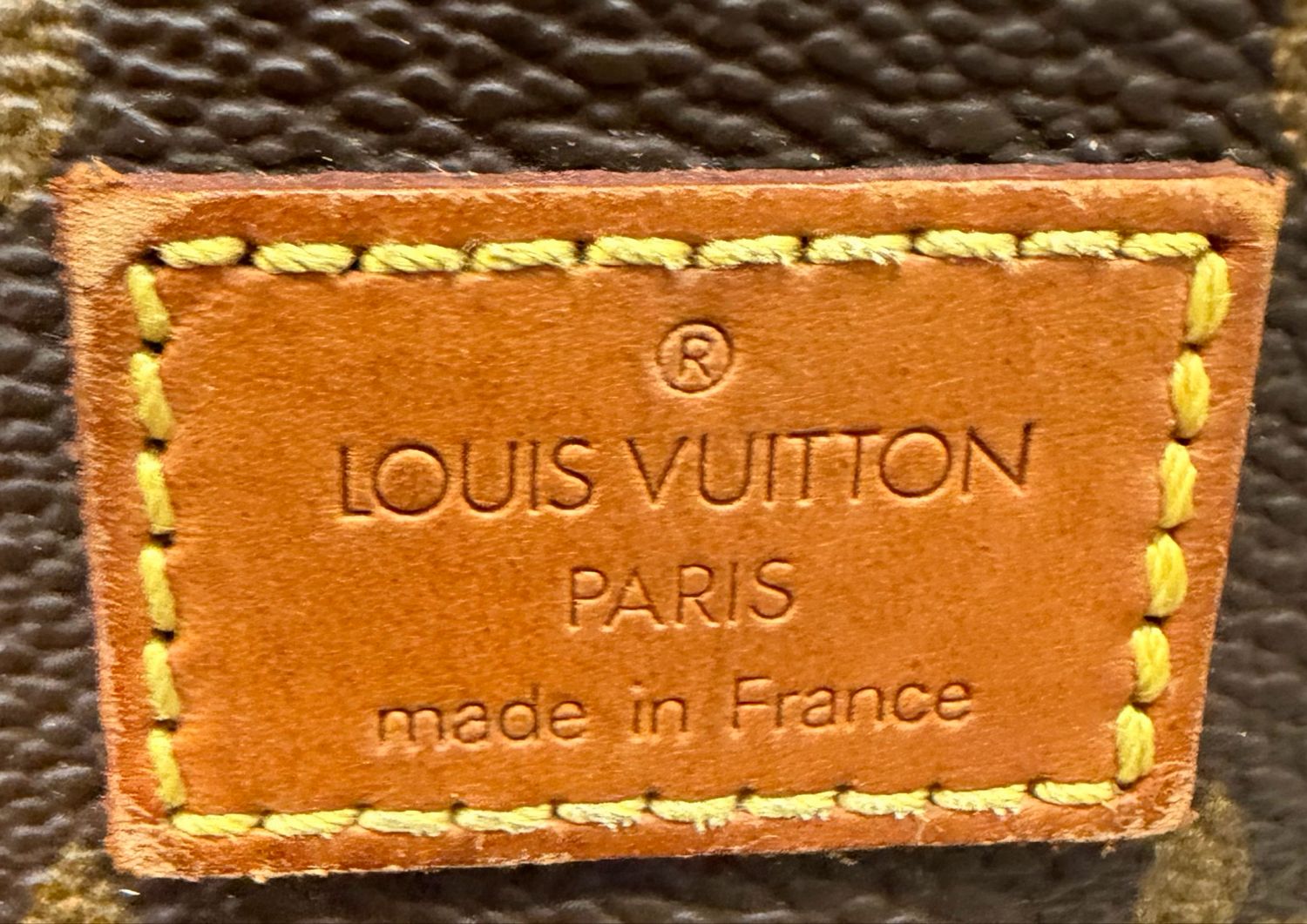 Louis Vuitton Monogram Saumur 25 Messenger Crossbody