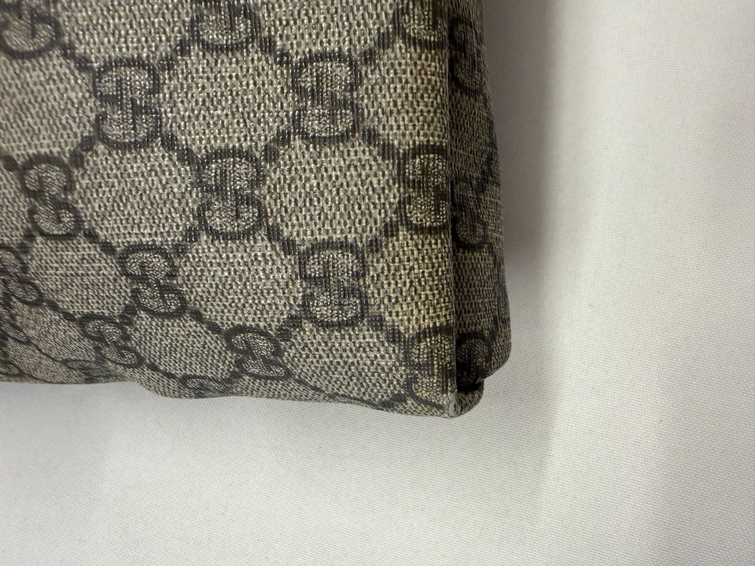 Gucci Monogram Supreme Flap Messenger Sling