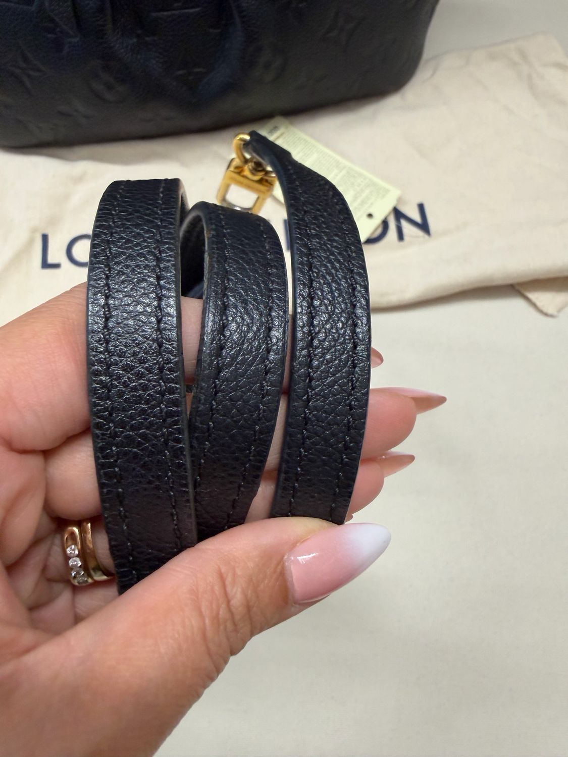 Louis Vuitton Mazarine Empreinte in Noir Crossbody Messenger