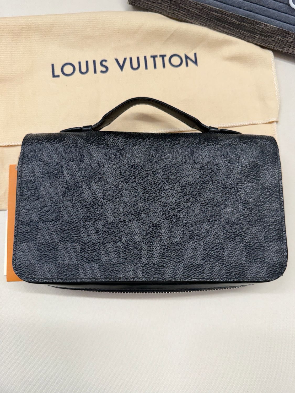 Louis Vuitton Damier Graphite Zippy XL